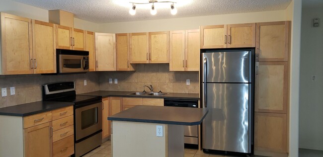 property at 279 Suder Greens Dr NW