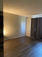960 E Bonita Ave, Unit 38 in Pomona, CA - Foto de edificio - Building Photo