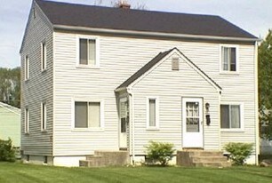 874 Wiltshire Rd Apartments