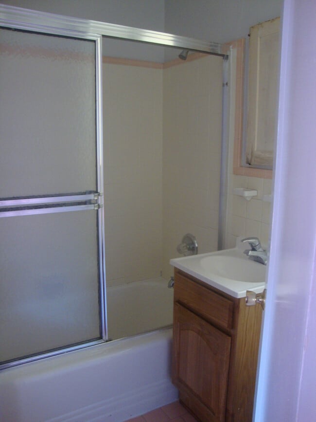 2712 Judah St, Unit 2712 Judah