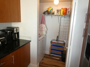 600 S Dixie Hwy in West Palm Beach, FL - Foto de edificio - Building Photo