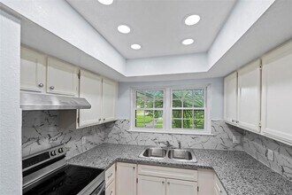 13163 High Star Dr in Houston, TX - Building Photo - Building Photo