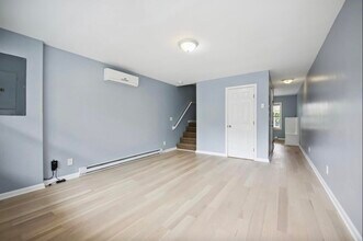 259 Pine St in Jersey City, NJ - Building Photo - Building Photo