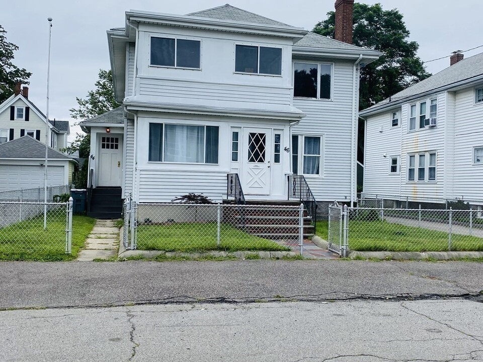 44 Holyoke St in Quincy, MA - Foto de edificio