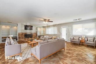 4845 W Las Palmaritas Dr in Glendale, AZ - Foto de edificio - Building Photo