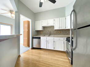 17617 Horseshoe Ln in Gurnee, IL - Building Photo - Building Photo