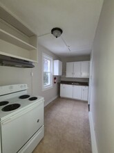 1419 Princeton Ave in Ewing Township, NJ - Foto de edificio - Building Photo