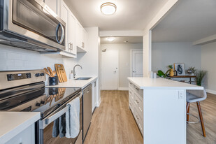 71 Parkwoods Village in Toronto, ON - Building Photo