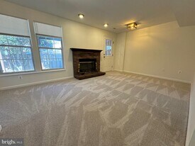 7481 Gadsby Square in Alexandria, VA - Building Photo