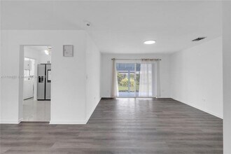 721 SW 64th Terrace in Pembroke Pines, FL - Building Photo - Building Photo