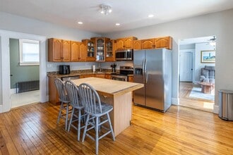 340 Harrison St, Unit Apt 1 in Manchester, NH - Building Photo - Building Photo