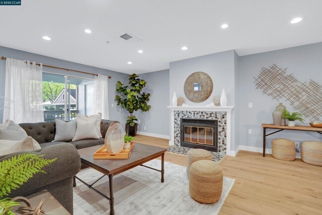 property at 2725 Oak Rd