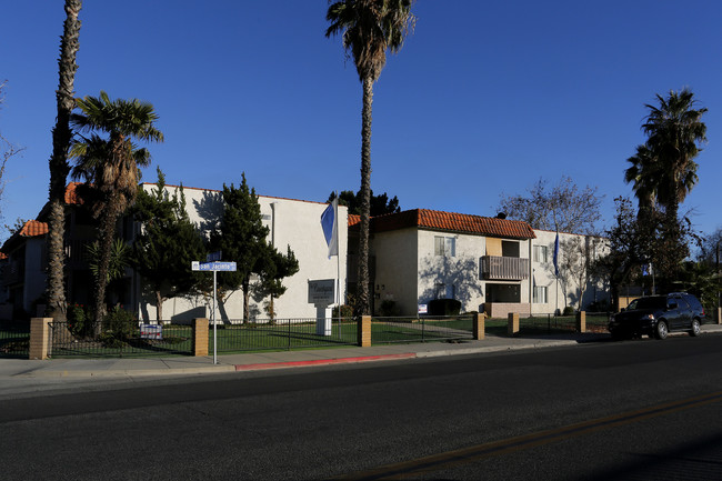 The Courtyard Apartments