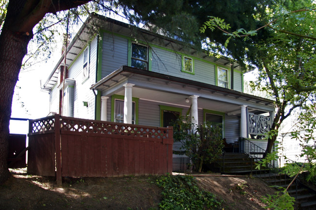 2006 SE Ankeny St in Portland, OR - Building Photo - Building Photo