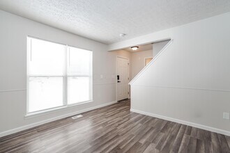 6351 Whims Rd in Canal Winchester, OH - Building Photo - Building Photo