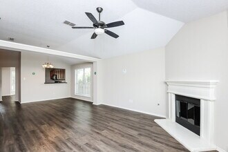 10244 Cypress Hills Dr in Fort Worth, TX - Building Photo - Building Photo