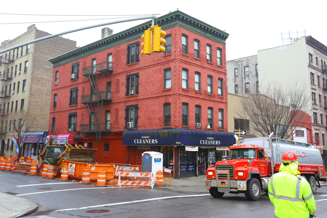 3656 Broadway in New York, NY - Building Photo