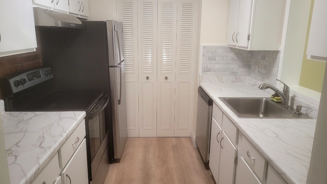 25 Greentree Ln, Unit 34 in Weymouth, MA - Foto de edificio