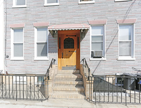 5913 68th Ave in Ridgewood, NY - Building Photo - Building Photo