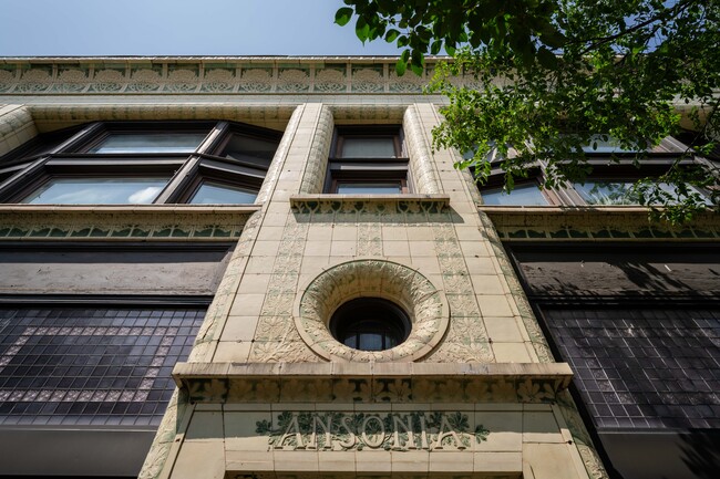 Ansonia Center in Buffalo, NY - Foto de edificio - Building Photo