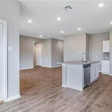 2246 S Savannah Lks in Lake Charles, LA - Building Photo - Building Photo