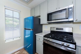 13294 Wimberly Square in San Diego, CA - Building Photo - Building Photo