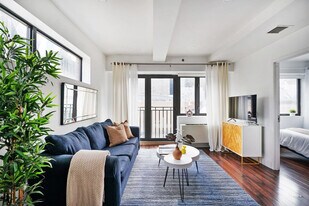 809 9th Ave in New York, NY - Building Photo