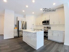 807 Rowan Cl SW in Edmonton, AB - Building Photo - Building Photo