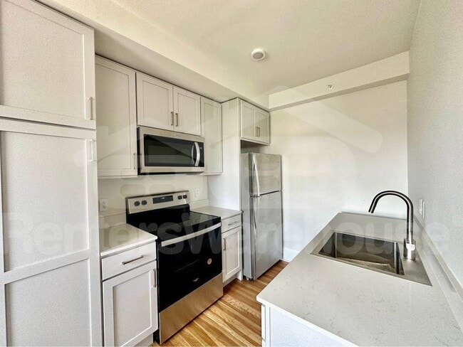 property at 2225 Grand Ave