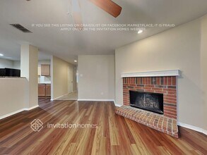 829 Sheryn Dr, Unit 1R in Burleson, TX - Building Photo - Building Photo