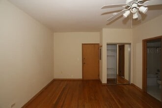 640 W Barry in Chicago, IL - Building Photo - Building Photo