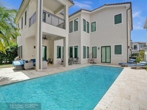 5742 Brookfield Cir in Fort Lauderdale, FL - Foto de edificio - Building Photo