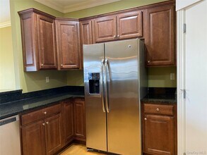 16 Nicole Ct in Copiague, NY - Building Photo - Building Photo