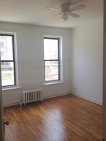 349-361 E 86th St in New York, NY - Foto de edificio - Interior Photo