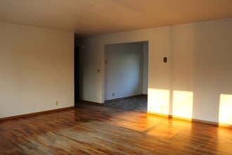 406 Shady Ln in Wenatchee, WA - Foto de edificio - Building Photo