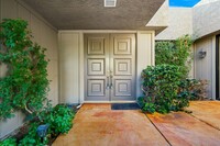 6 Stanford Dr in Rancho Mirage, CA - Foto de edificio - Building Photo