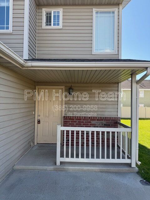 652 W 800 N in Clinton, UT - Building Photo - Building Photo