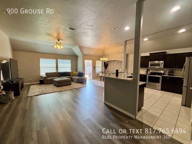 900 Grouse Rd in Glenn Heights, TX - Building Photo - Building Photo