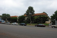 Helix South Apartments in Spring Valley, CA - Foto de edificio - Building Photo