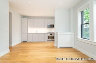 12 Elko St, Unit 01 in Boston, MA - Building Photo - Building Photo