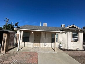 1205 N Willis St in Visalia, CA - Building Photo - Building Photo