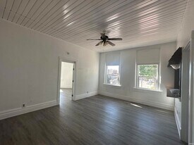 104 W Michigan St in Lagrange, IN - Building Photo