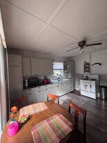 1201 W 19th St in Cedar Falls, IA - Building Photo