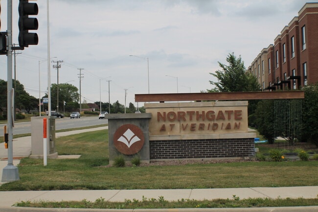 2323 Prestige Pl in Schaumburg, IL - Building Photo - Building Photo