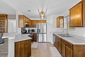 1318 Settlers Valley Dr in Pflugerville, TX - Building Photo - Building Photo