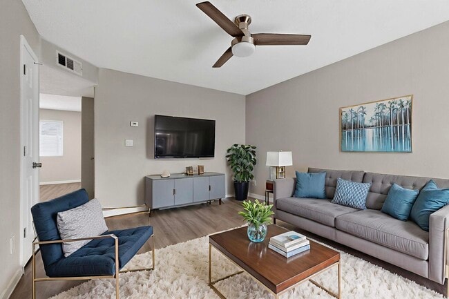 property at 1812 Buena Vista Dr SE
