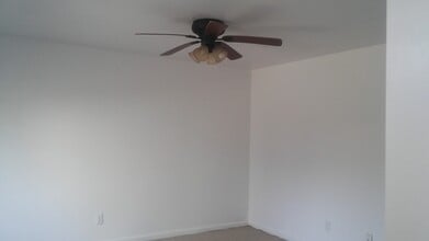 159 Jenness Ln in Newport News, VA - Building Photo - Building Photo