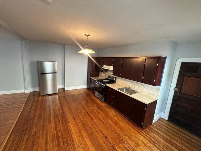 property at 52 W Hunt St