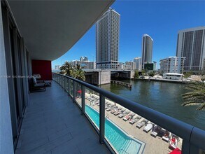 2600 E Hallandale Beach Blvd, Unit t401 in Hallandale Beach, FL - Building Photo - Building Photo