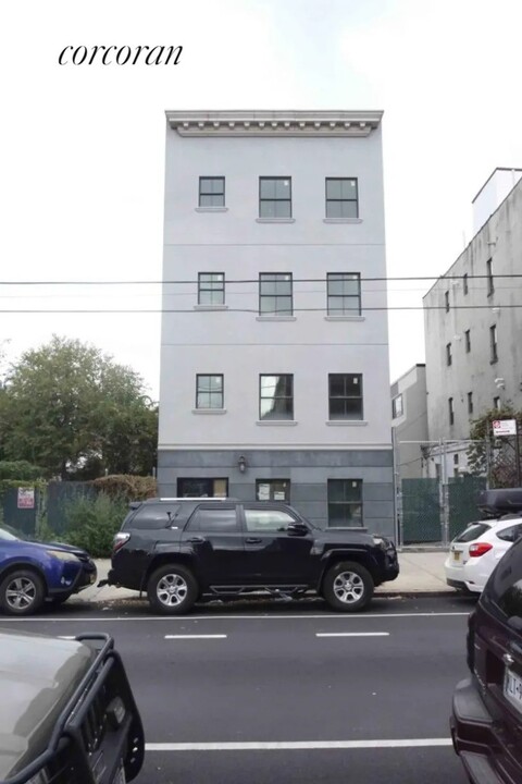 751 Dean St in Brooklyn, NY - Building Photo